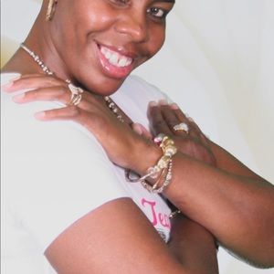 Meet your Posher, Nellie